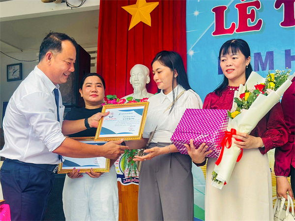 Hình ảnh tại trường12